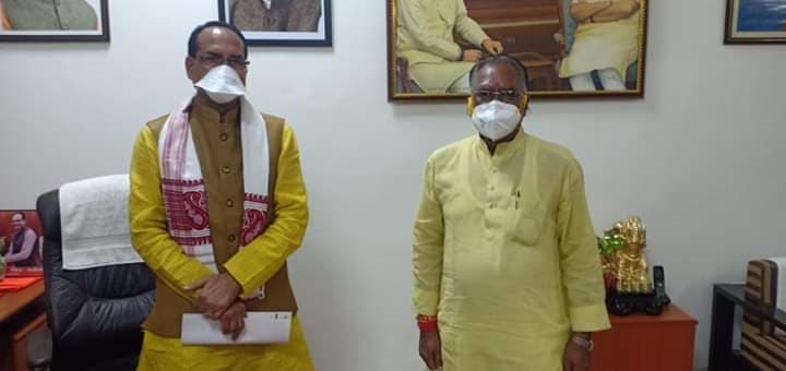 Rajya Sabha election 2020 Results: 
ज्योतिरादित्य सिंधिया के विरोध में बीजेपी विधायक ने किया क्रॉस वोटिंग ! अटकलों का बाजार गर्म