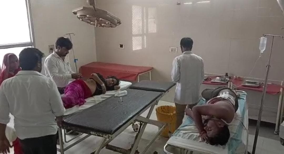 Gorakhpur News: रुपये के लेनदेन में हुए विवाद में बदमाशों ने पति-पत्नी को मारी गोली, हालत गंभीर