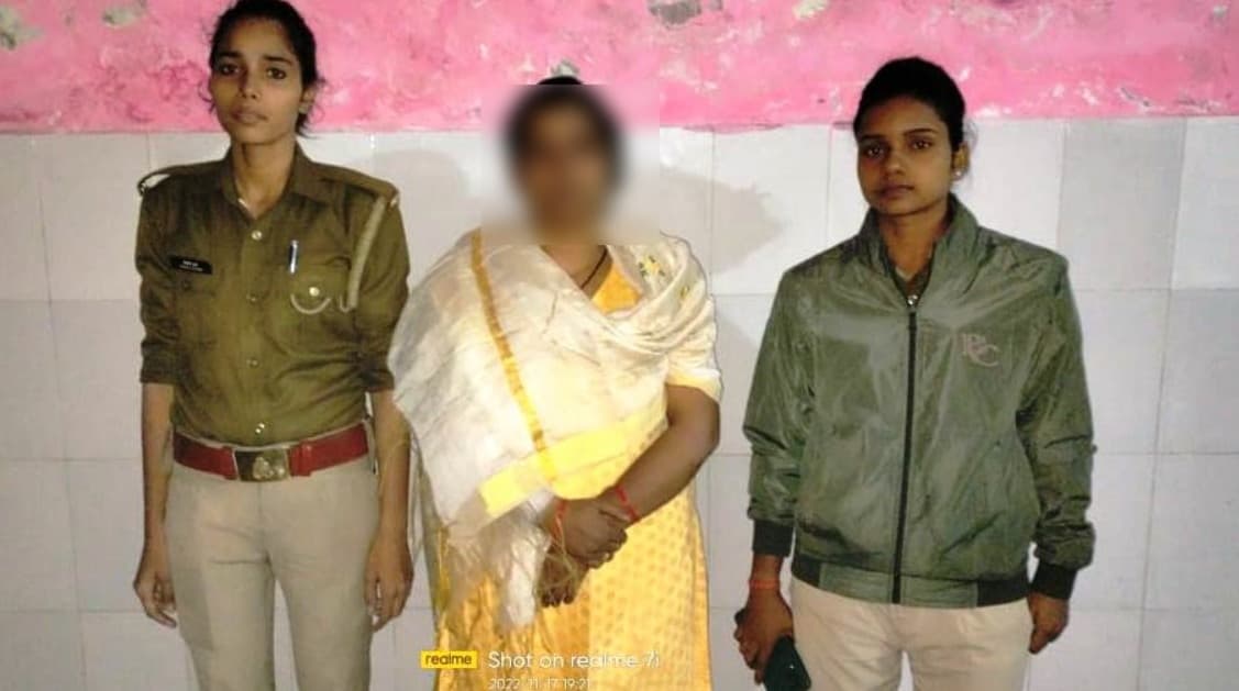 Gorakhpur: अपात्रों को PM आवास देने के आरोप में तत्कालीन सचिव गिरफ्तार, कोर्ट में पेशी के बाद भेजा जेल