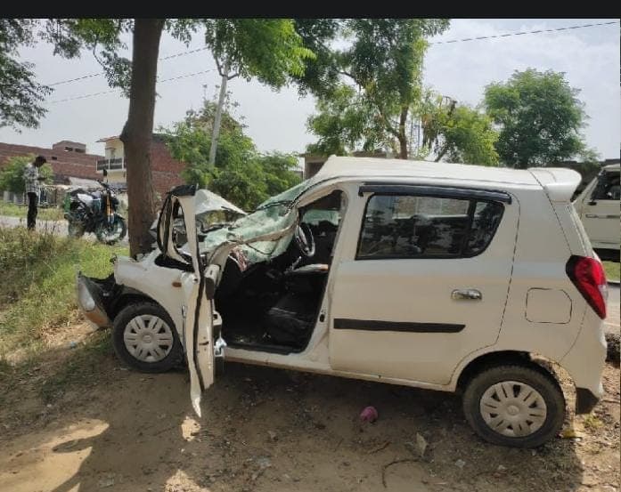 गोरखपुर: मेहंदी के रंग मिटने से पहले उजड़ा सुहाग, कार और ट्रैक्टर ट्राली की टक्कर में एक की मौत, 4 घायल