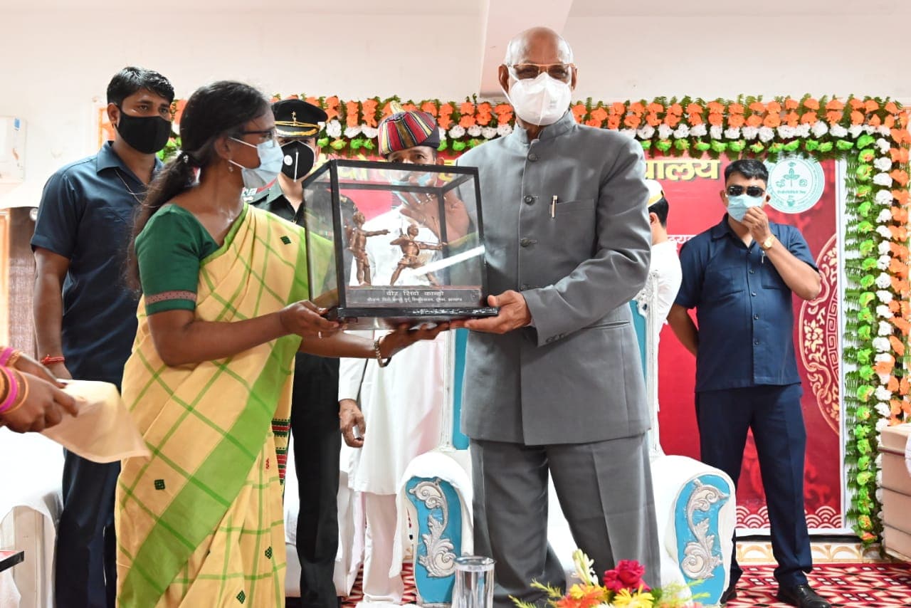 Jharkhand News : झारखंड के राज्यपाल Ramesh Bais बोले, छात्र सिर्फ Degree पर नहीं, ज्ञान पर भी दें जोर Jharkhand News : झारखंड के राज्यपाल Ramesh Bais बोले, छात्र सिर्फ Degree पर नहीं, ज्ञान पर भी दें जोर