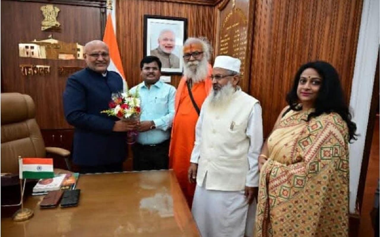 समलैंगिक विवाह के मसले को लेकर राष्ट्रपति के नाम राज्यपाल को सौंपा ज्ञापन, झारखंड सिविल सोसाइटी ने की ये मांग