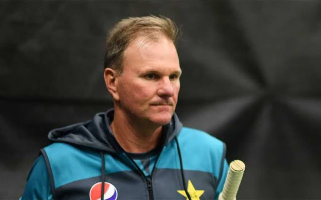 Asia Cup से पहले पाकिस्तान क्रिकेट बोर्ड ने हेड कोच का किया एलान, इस दिग्गज को दी कमान