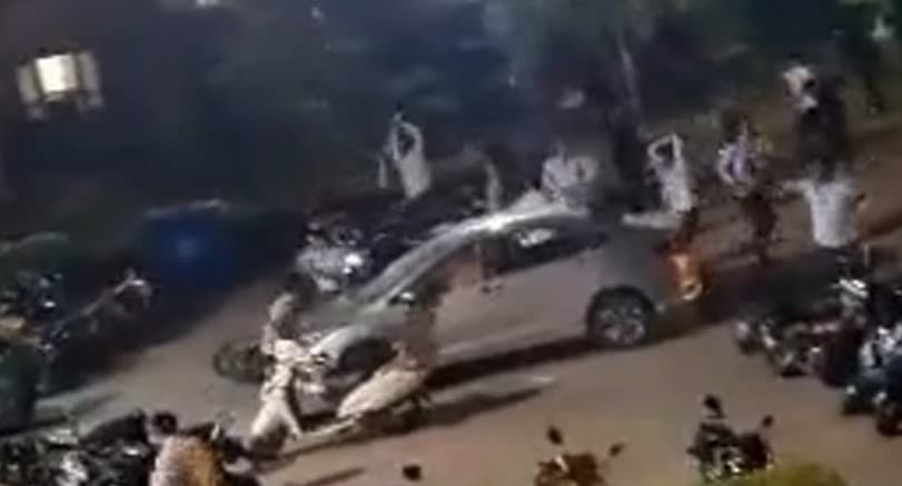 ग्रेटर नोएडाः JIMS कॉलेज में छात्र और सुरक्षा गार्ड के बीच जमकर हुई मारपीट, कई घायल