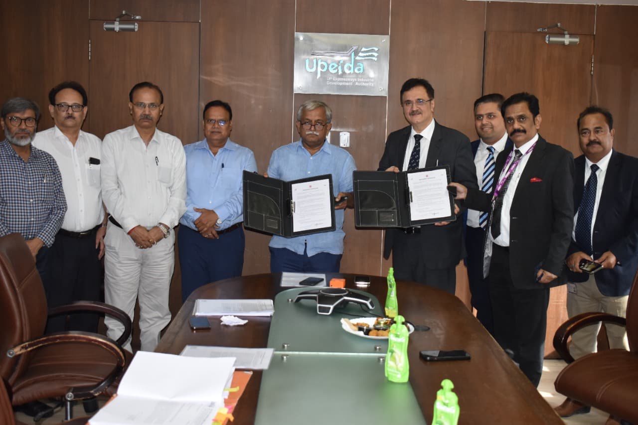 GBC 3.0: देश के सशस्त्र बलों को मॉडर्न जमाने के हथियारों से लैस करेगा यूपी, अडानी डिफेंस का MOU साइन