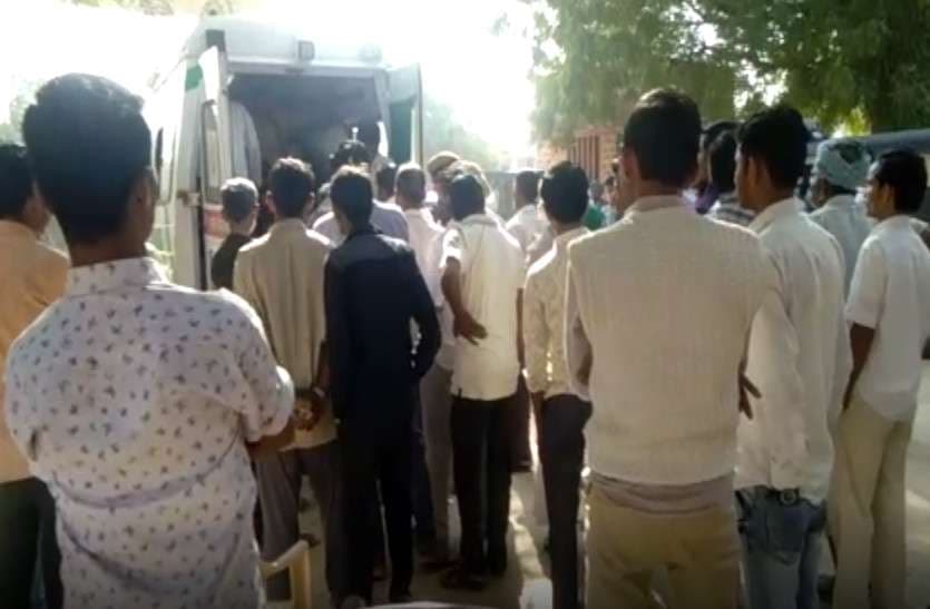 जीरो प्वाइंट के नवनिर्मित नालों को लेकर दो गुटों में बंटे स्थानीय लोग