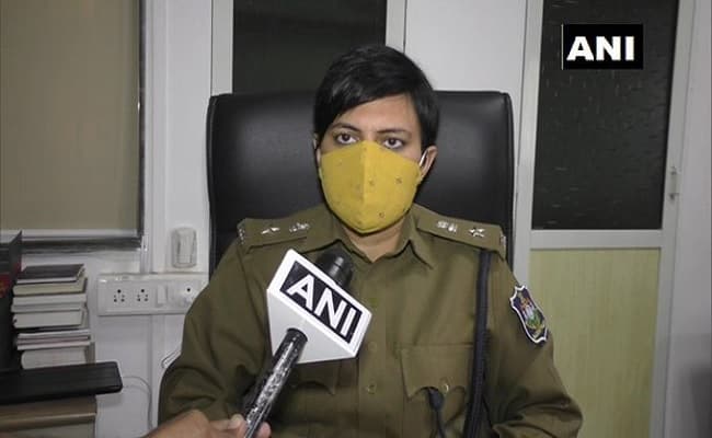 जियो ब्रांड के नाम पर नकली उत्पादों की बिक्री कर रहे लोगों के खिलाफ सूरत में कार्रवाई, रिलायंस ने दर्ज करायी थी शिकायत