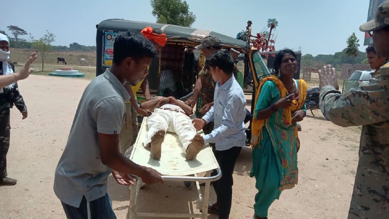 Jharkhand Crime News:जंगल की कटाई करने से रोका, तो ग्रामीणों ने पीट-पीटकर मार डाला, इन्होंने ऐसे बचाई जान