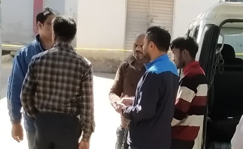 Ganja Smuggling : ओडिशा से बिहार जा रहा 1 क्विंटल से अधिक गांजा समेत दो तस्कर झारखंड से गिरफ्तार, नारकोटिक्स कंट्रोल ब्यूरो ने यूं  बिछाया जाल