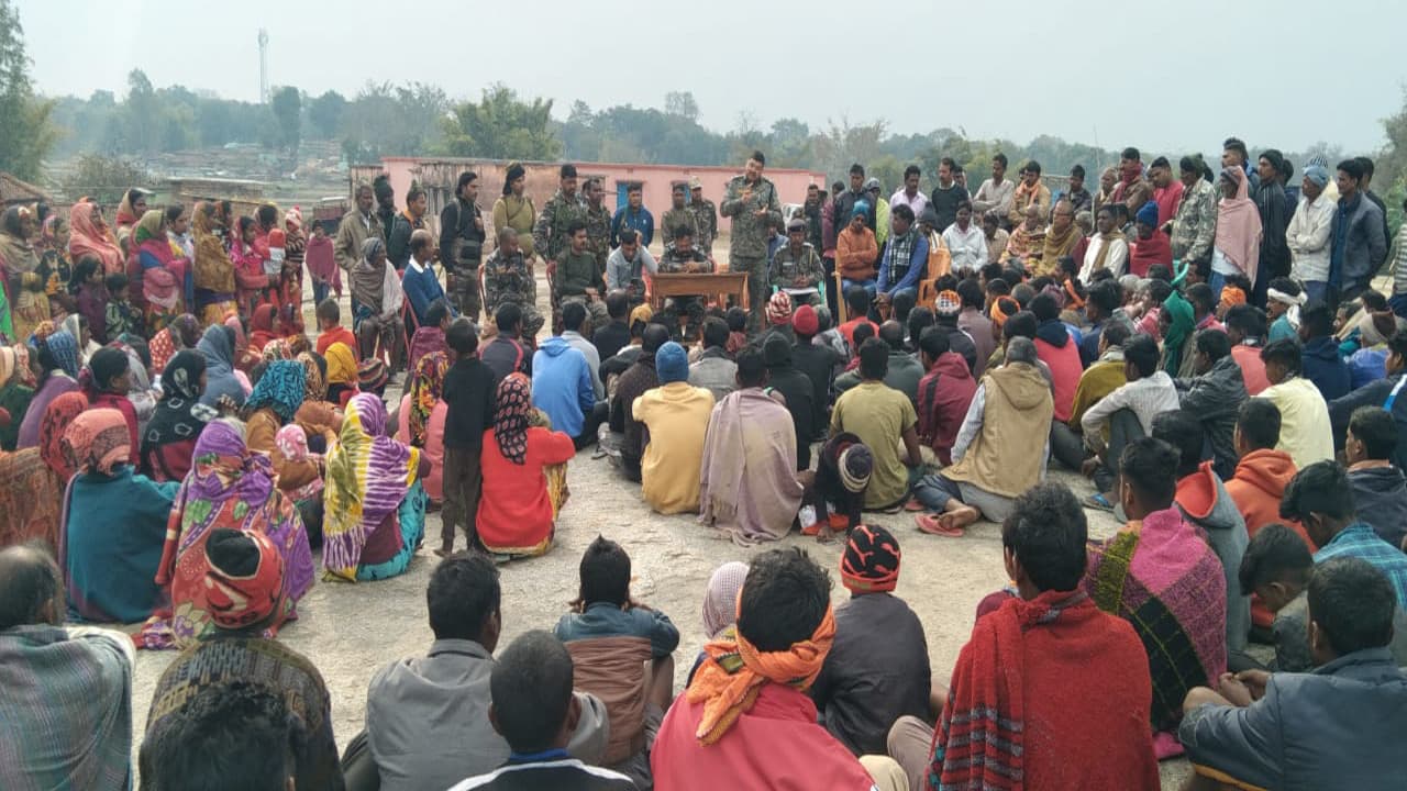 नाबालिग से दुष्कर्म मामले में दो समुदाय के बीच बढ़ा विवाद, गुमला के लरंगों में पुलिस ने मामला कराया शांत