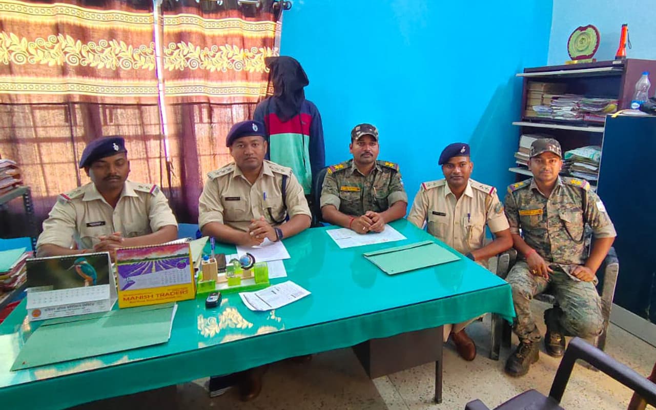 सनकी नौकर को शराब पीने से किया मना तो गुमला में दंपती और उसके दो बच्चों पर टांगी से हमला, दंपती की मौत