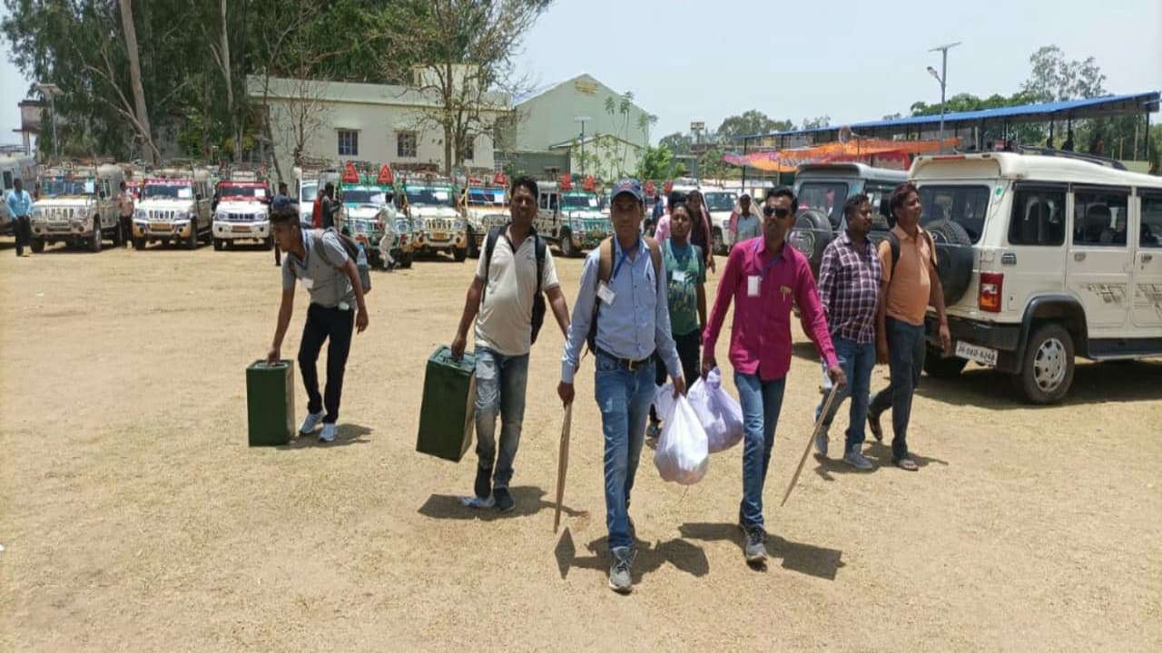 गुमला के नक्सल प्रभावित 3 प्रखंड में 114 बूथ अति संवेदनशील, CCTV और ड्रोन कैमरा से रहेगी नजर, कल वोटिंग