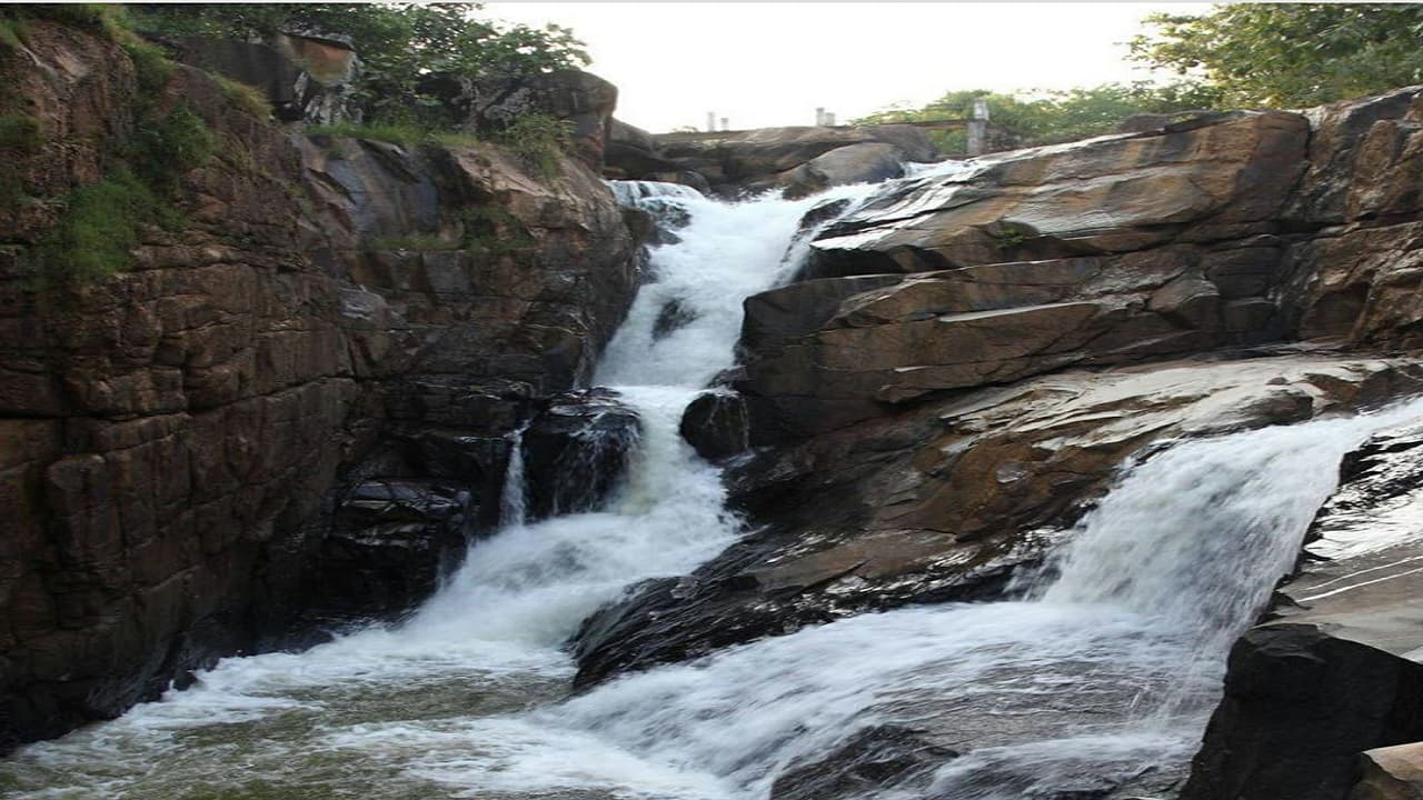इश्क का इम्तिहान है झारखंड का एक जलप्रपात, जहां कभी रानी शिरोमणि ने पहाड़ से कूद कर दे दी थी जान