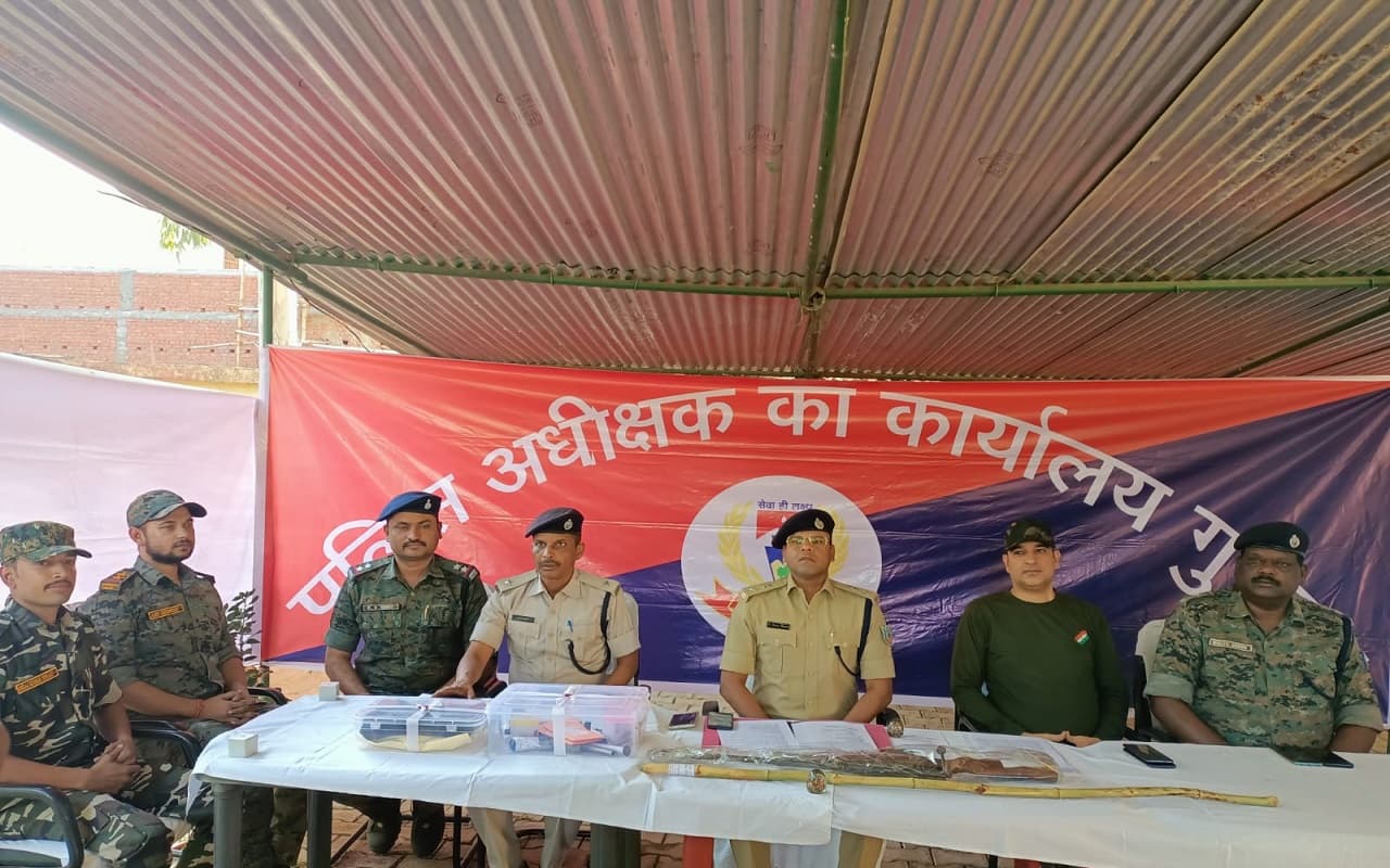 झारखंड: पुलिस मुठभेड़ में मारे गये 6 लाख के इनामी नक्सली लजीम अंसारी के खिलाफ 61 केस दर्ज