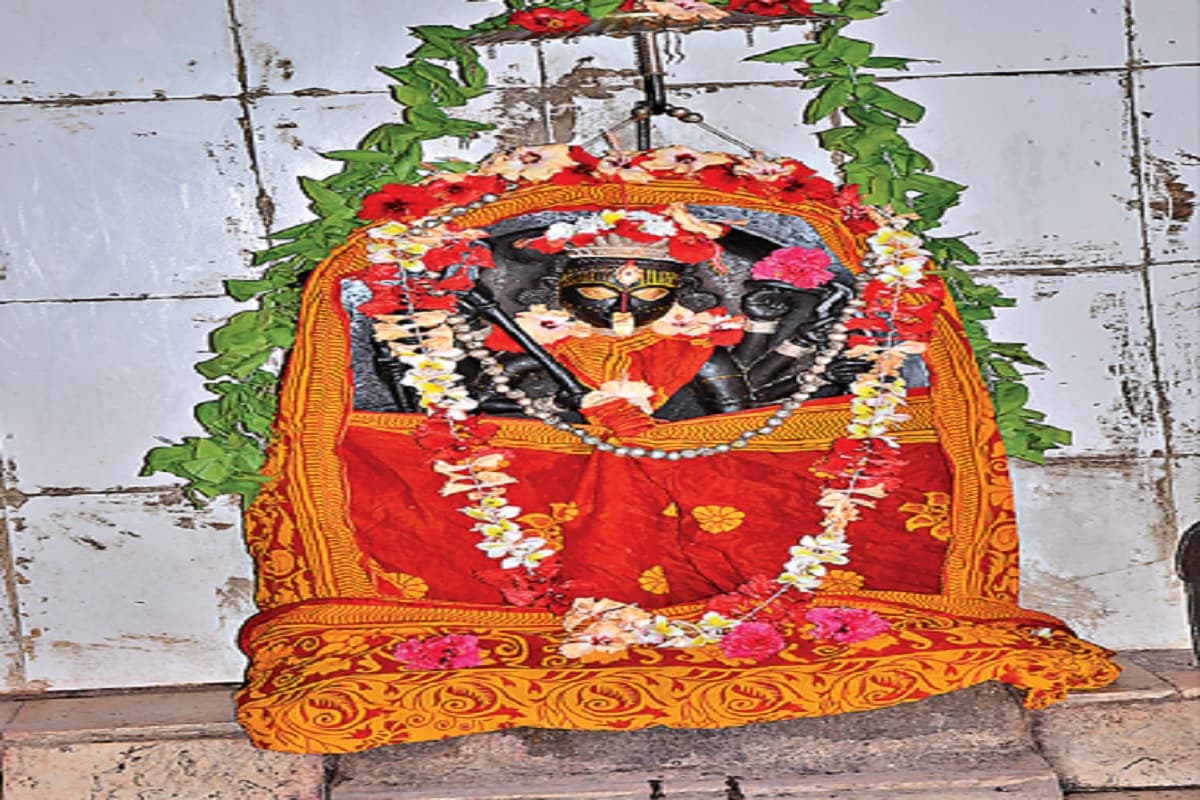 बेहद प्रसिद्ध है गुमला जिला का ये मंदिर, हर मुराद होती है पूरी