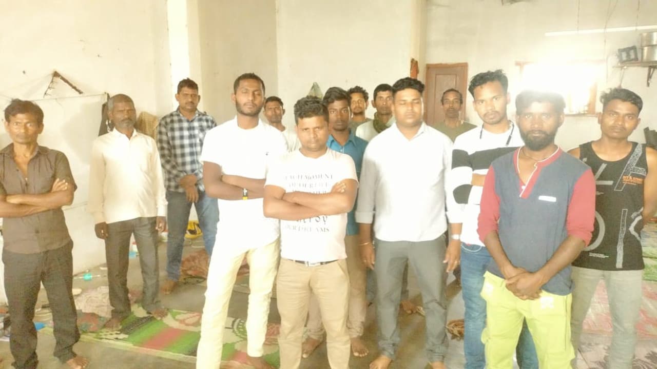 Jharkhand news: बेंगलुरु में फंसे हैं गुमला के 8 मजदूर, सकुशल वापसी की हेमंत सरकार से लगायी गुहार