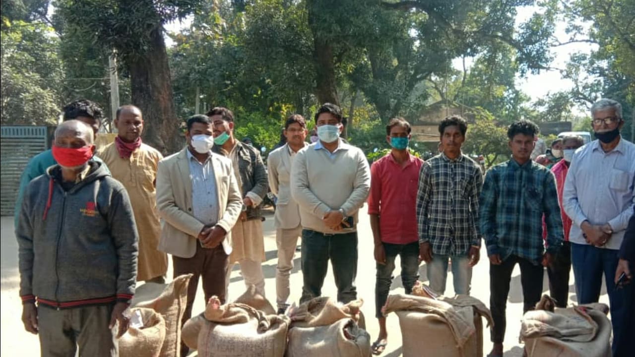 दलालों के चक्कर में तमिलनाडु में फंसे गुमला के पांच आदिवासी युवक, परिजनों ने वापस लाने की लगायी गुहार