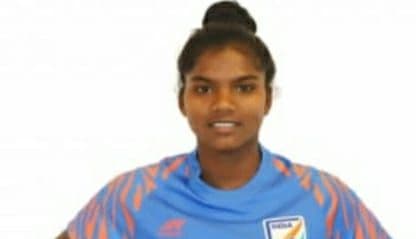 Jharkhand News : तुर्की में भारतीय टीम से फुटबॉल खेलेगी झारखंड के गुमला की बेटी सुमति उरांव, पढ़िए किसान की बिटिया ने कैसे हासिल की उपलब्धि