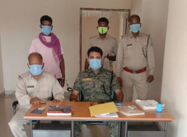 कभी लेवी में मांगी थी बंदूक, 22 साल बाद गुमला पुलिस के हत्थे चढ़ा नक्सली