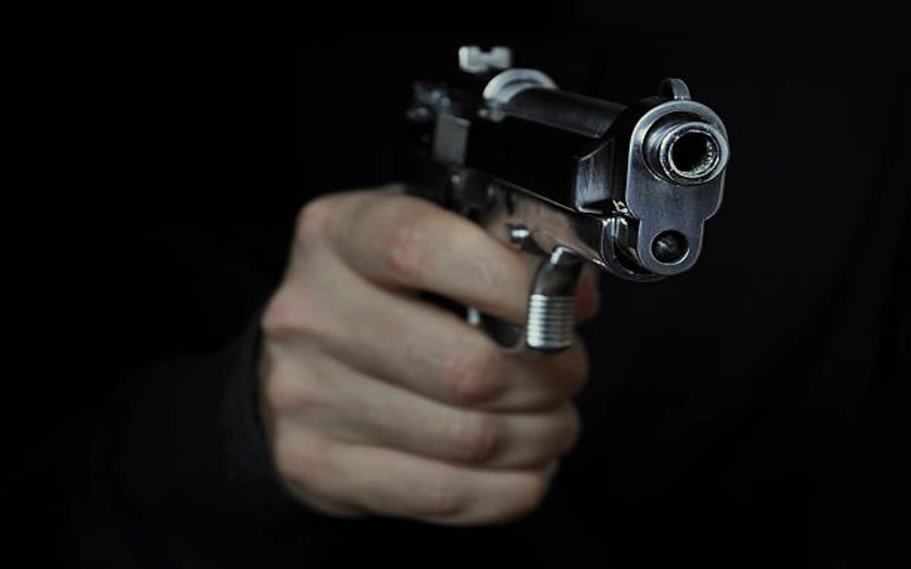Manipur Crime News : भाजपा नेता के सीने पर अपराधियों ने मारी दो गोली, हुई मौत