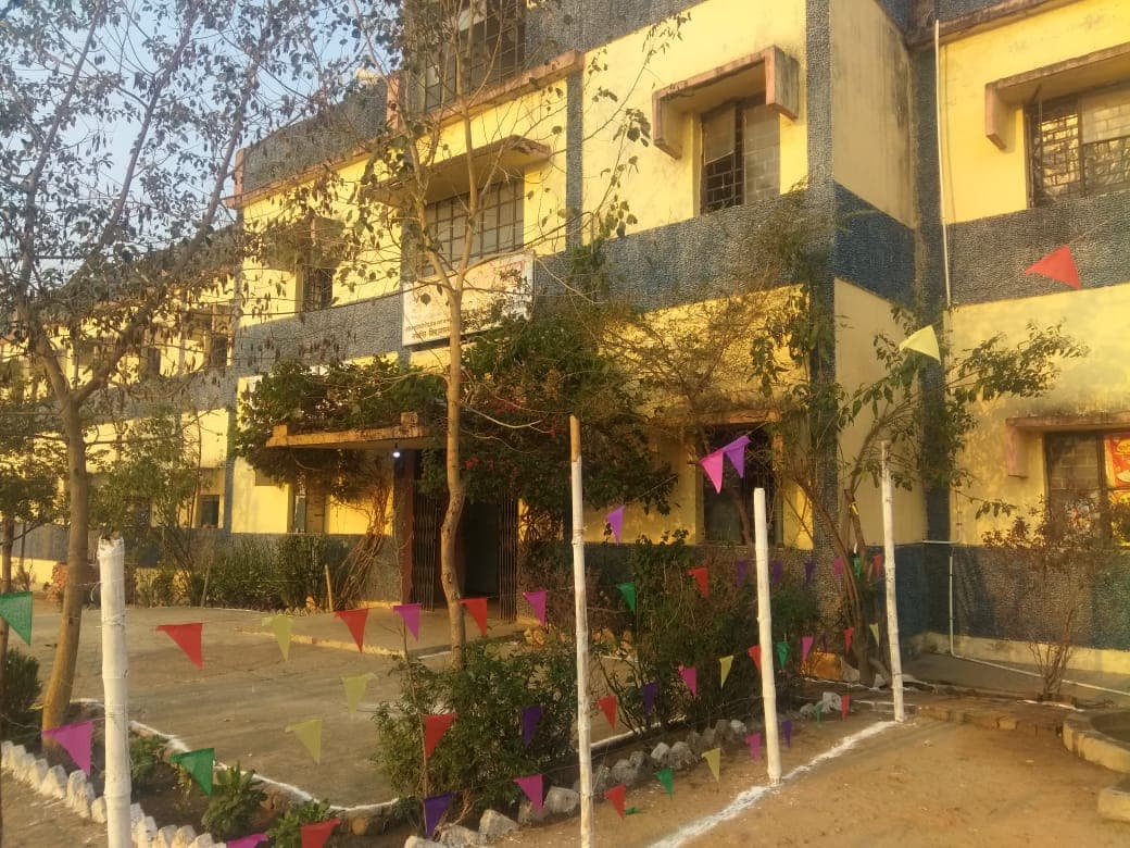 Jharkhand News : बंद कर दिया गया बेसहारा व अनाथ बच्चों के लिए खोला गया गुरुकुल, शिक्षा विभाग ने दिया ये हवाला