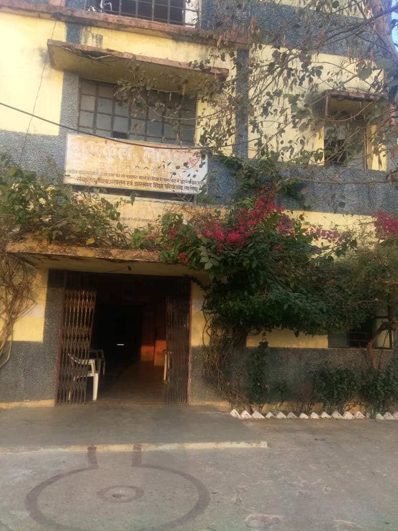 झारखंड में अनाथ बच्चियों का गुरुकुल हुआ बंद, लोगों ने बताया दुर्भाग्यपूर्ण, डीसी ने दिया ये आश्वासन