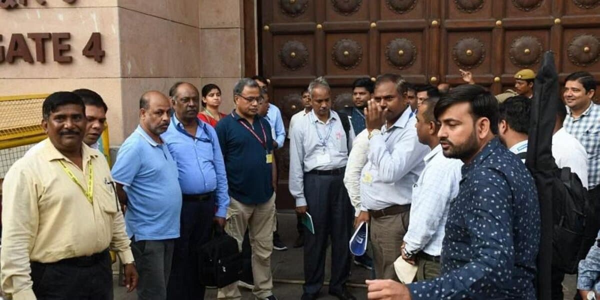 Gyanvapi Survey: एएसआई ने रिपोर्ट पेश करने के लिए मांगा 8 हफ्ते का वक्त, सामने आई ये वजह, आठ सितंबर को सुनवाई