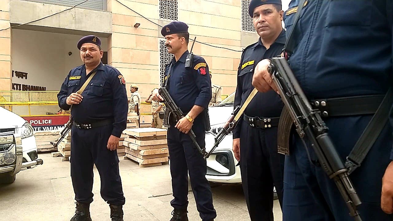 ज्ञानवापी मामले में फैसला आने के पहले वाराणसी में चप्पे-चप्पे पर बढ़ी सुरक्षा, उत्साह से लबरेज हिंदू पक्ष