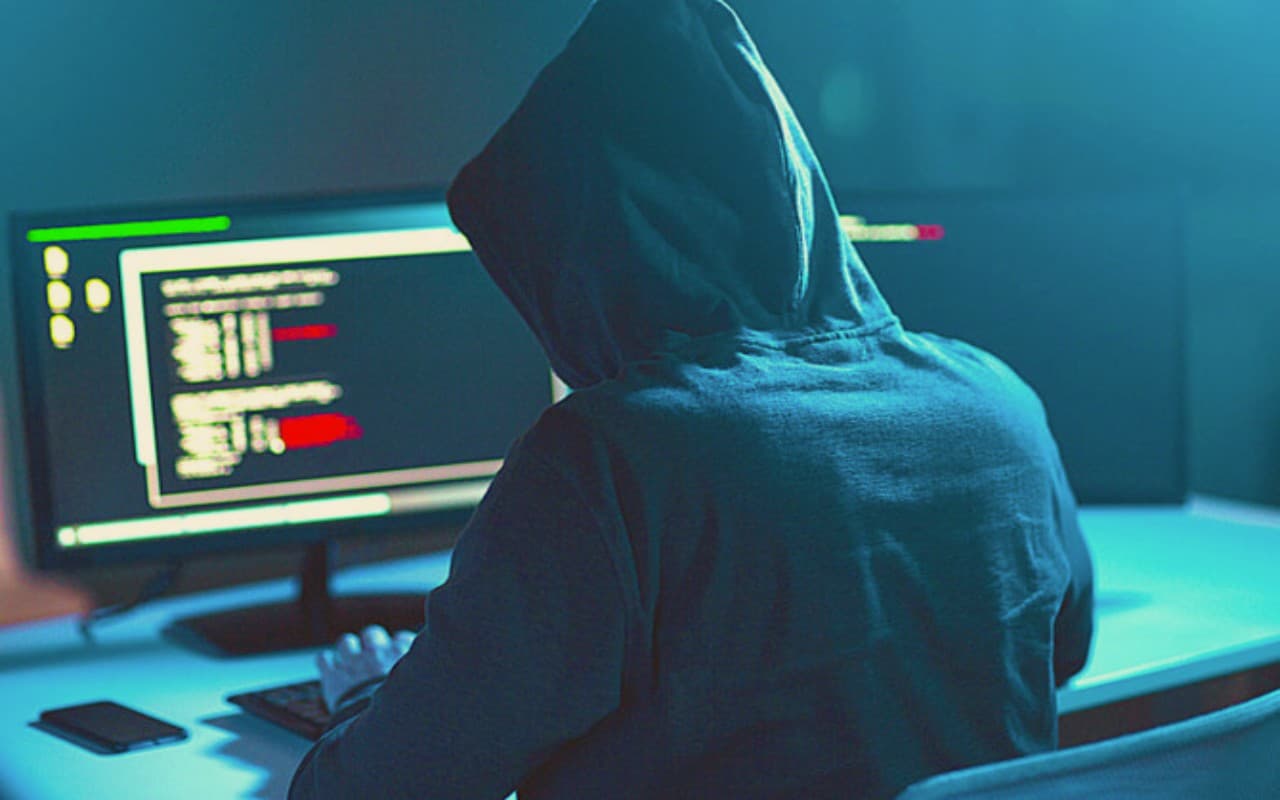 Google Internet Safety: इंटरनेट पर सुरक्षित रहने के लिए आप भी माने गूगल की यह सलाह, ये टिप्स आएंगे काम