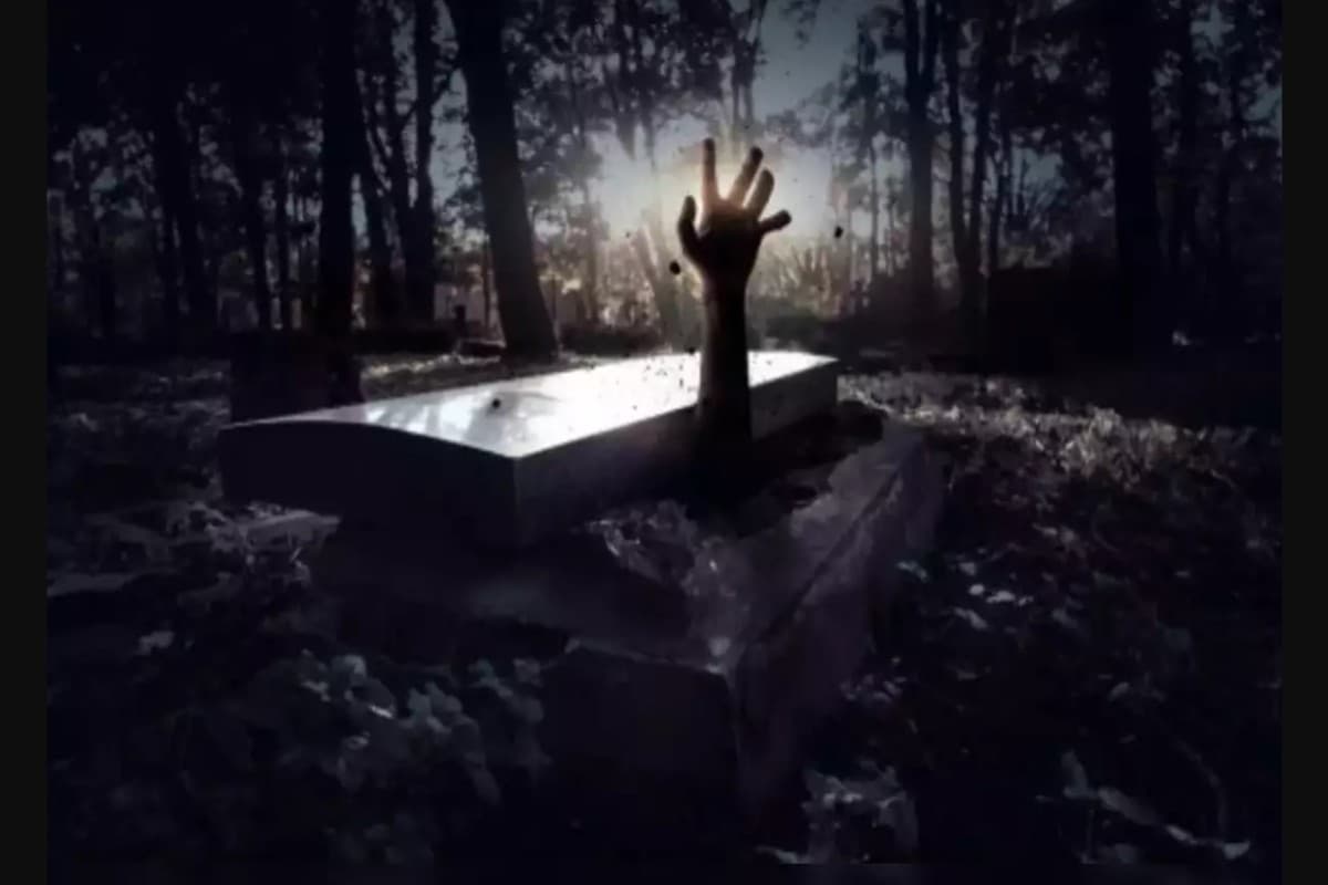 PHOTOS: मुंबई के इन सड़कों पर रात में घूमते हैं भूत-प्रेत, न हो यकीन तो देखें फोटो