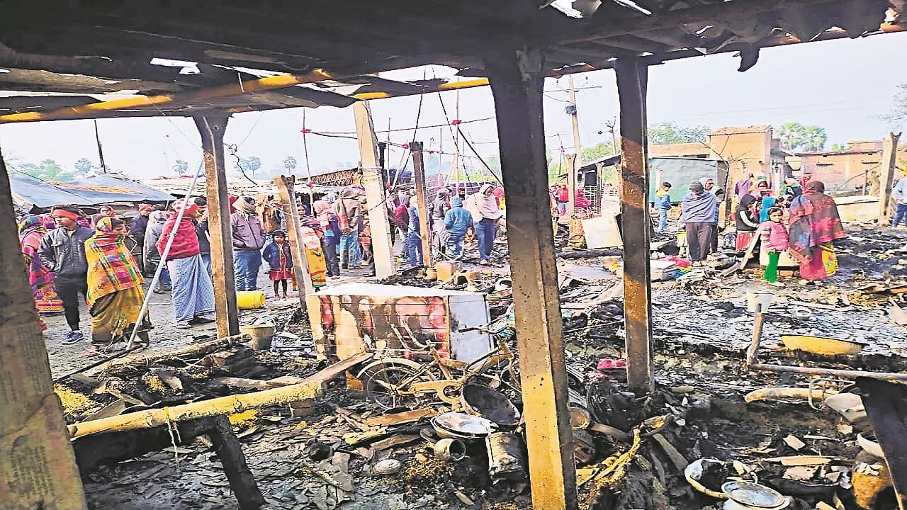 Bihar News: झोपड़ी में लगी आग, खुद की जान देकर नींद में सोये भाइयों को बचा गयी किशोरी