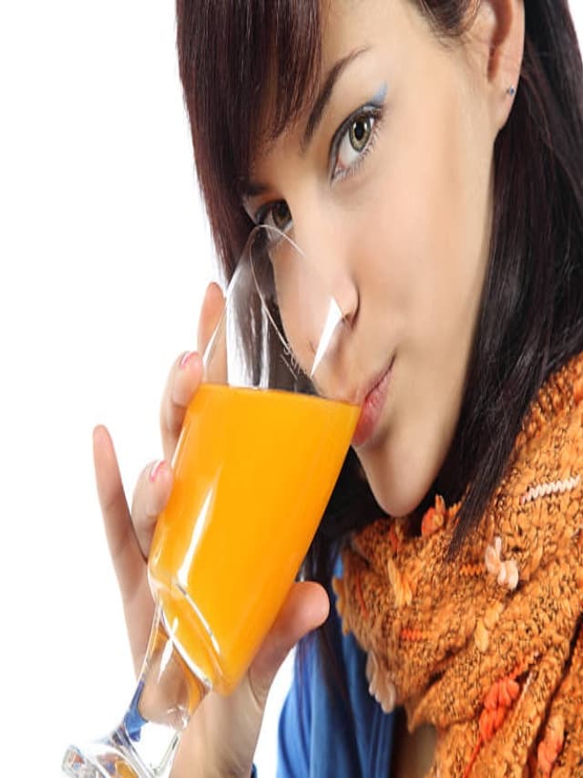 Beauty Benefits : हल्दी पानी रोज पीने के सौंदर्य लाभ जानकर हो जाएंगे हैरान, दमकने लगेगा आपका चेहरा