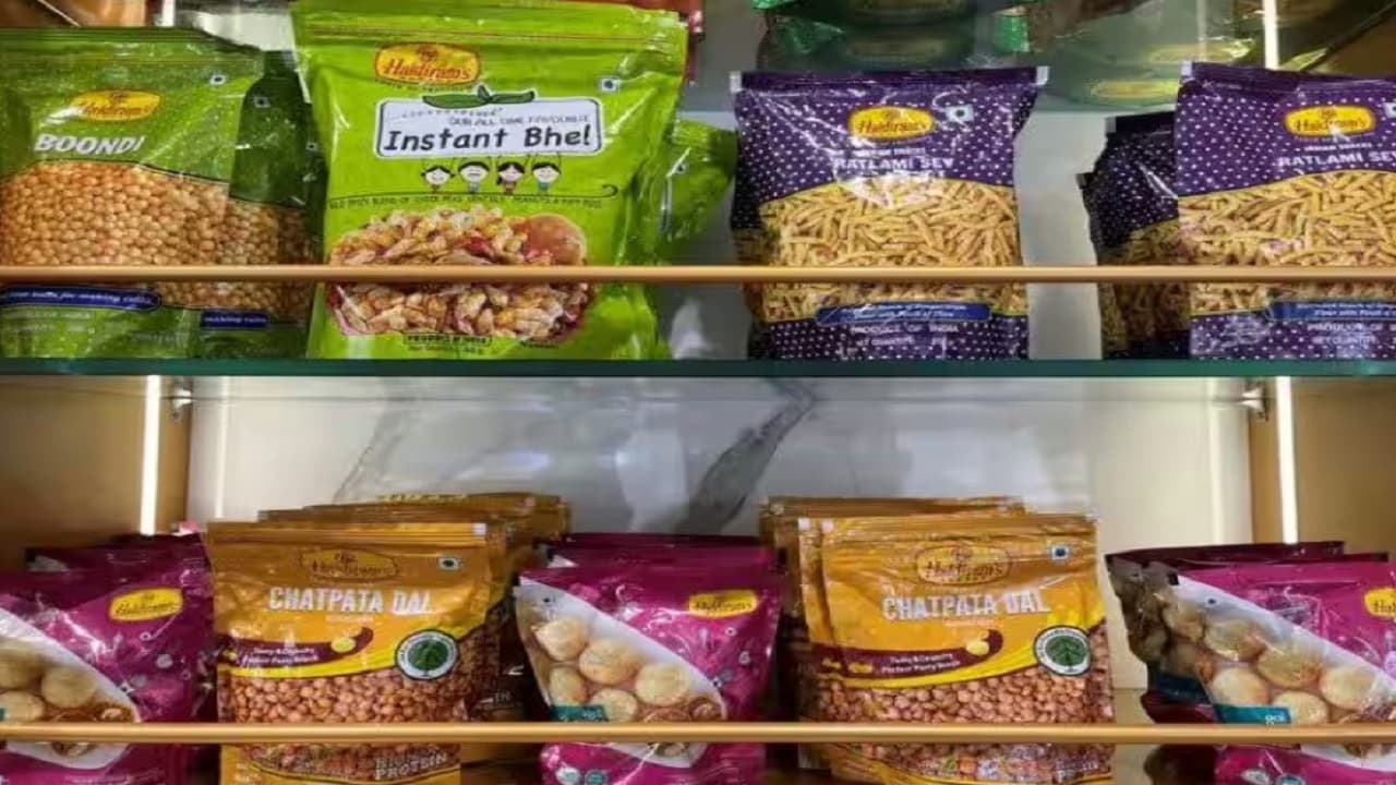 Tata-Haldiram Deal: टाटा कंज्यूमर प्रोडक्ट्स खरीद सकती है हल्दीराम में हिस्सेदारी, जानें कहां तक पहुंची बात