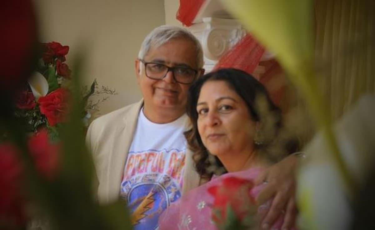 Hansal Mehta Wedding: 17 साल लिव-इन में रहने के बाद हंसल मेहता ने सफीना हुसैन संग रचाई शादी, PHOTOS VIRAL