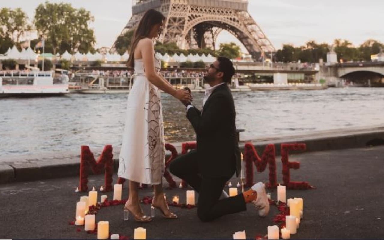 PHOTOS: हंसिका मोटवानी को ब्वॉयफ्रेंड ने एफिल टावर के सामने किया प्रपोज, सगाई की पहली तस्वीर वायरल