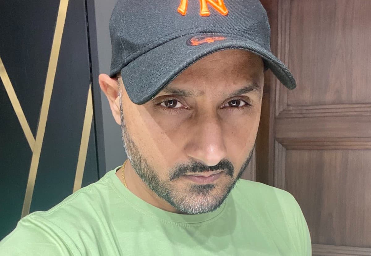 Champions Trophy: 56 के औसत वाले इस खिलाड़ी की टीम में अनदेखी से नाराज हुए हरभजन सिंह, बोले- जगह बनानी पड़ती है