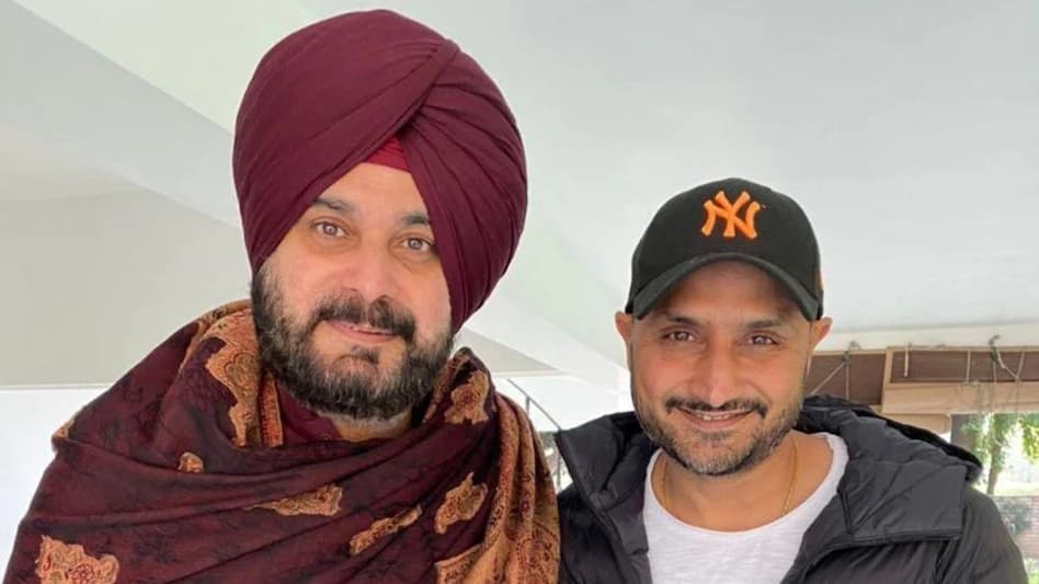 हरभजन सिंह अब राजनीति के पिच पर चलाएंगे अपनी फिरकी का जादू! क्रिकेट को अलविदा कहते ही दिया बड़ा बयान हरभजन सिंह अब राजनीति के पिच पर चलाएंगे अपनी फिरकी का जादू! क्रिकेट को अलविदा कहते ही दिया बड़ा बयान