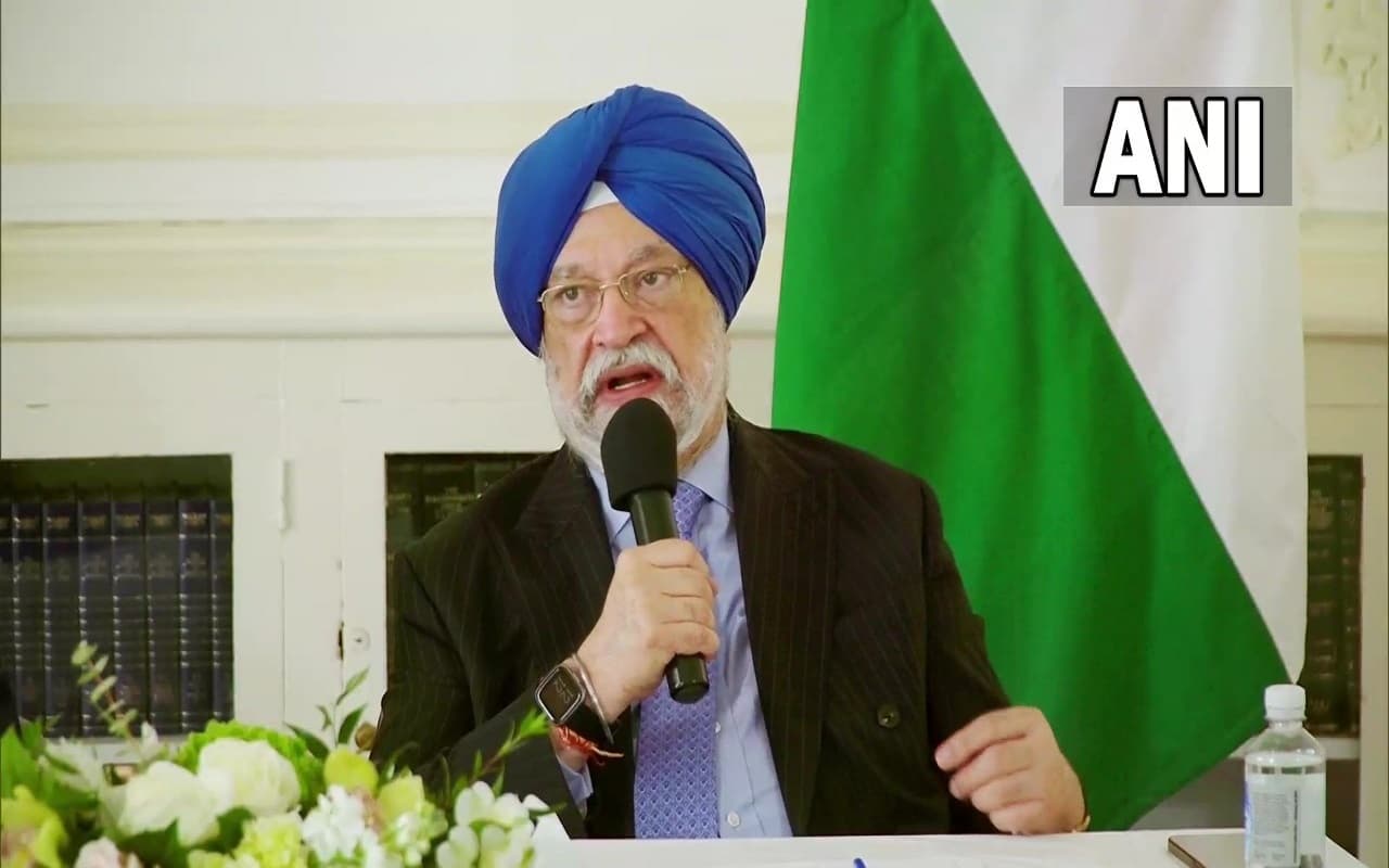 Petrol: 'भारत पर रूसी तेल ना खरीदने का कोई वैश्विक दबाव नहीं', पेट्रोलियम मंत्री हरदीप सिंह पुरी का बयान