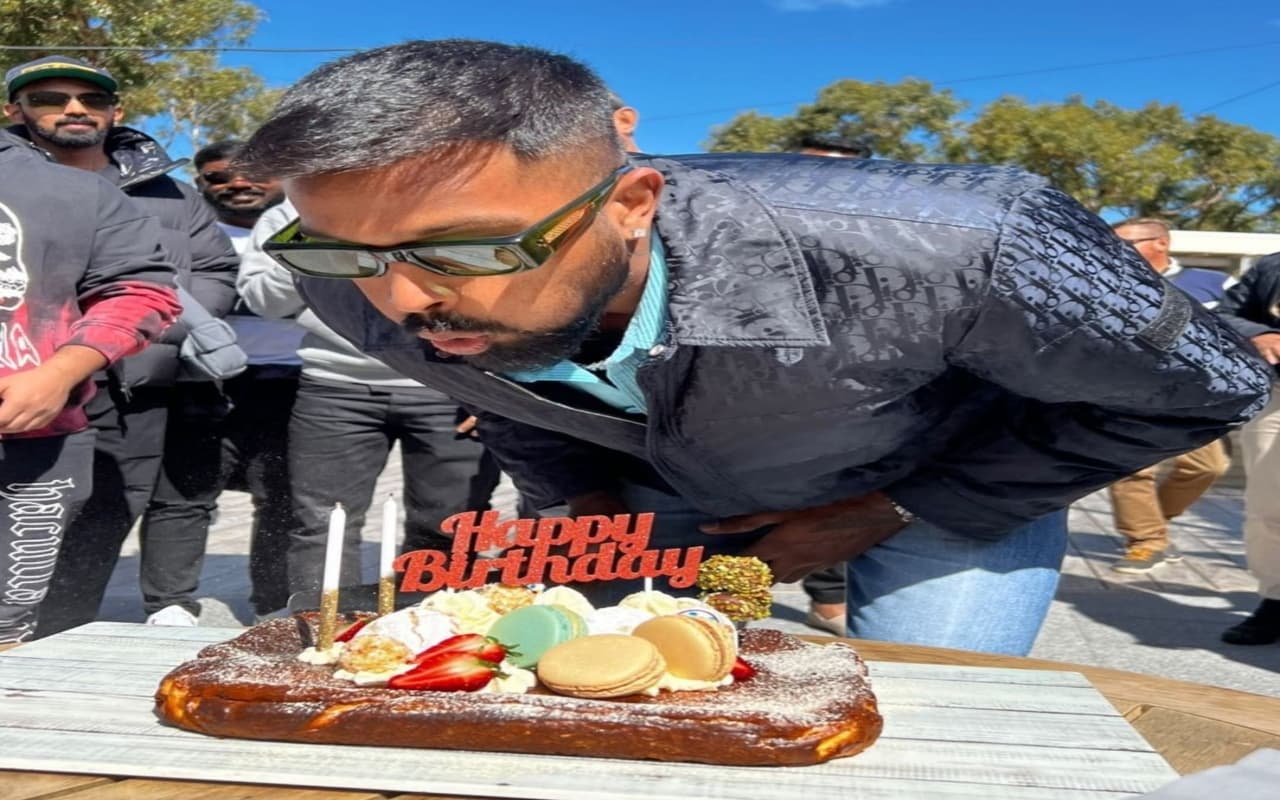 Hardik Pandya Birthday: टीम इंडिया के साथ हार्दिक पांड्या बर्थडे सेलिब्रेट, अपने बेटे को किया याद, VIDEO