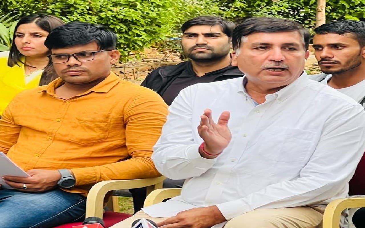 Rajasthan: कांग्रेस नेता हरीश चौधरी ने CM अशोक गहलोत के खिलाफ खोला मोर्चा, OBC आरक्षण को लेकर दी चेतावनी