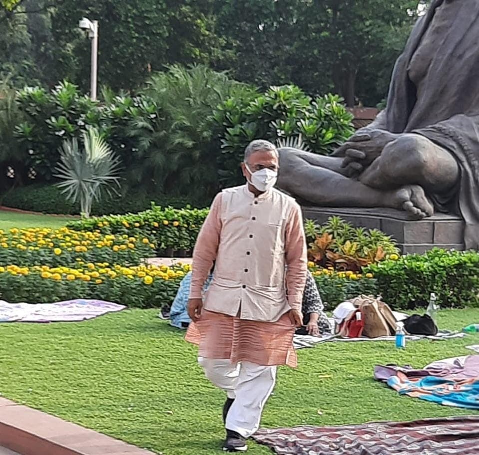 'किसान बिल पर बहस के दौरान हुआ हिंसक व्यवहार'- उपसभापति हरिवंश ने चिट्ठी लिखकर बताई आपबीती, उपवास पर भी बैठेंगे