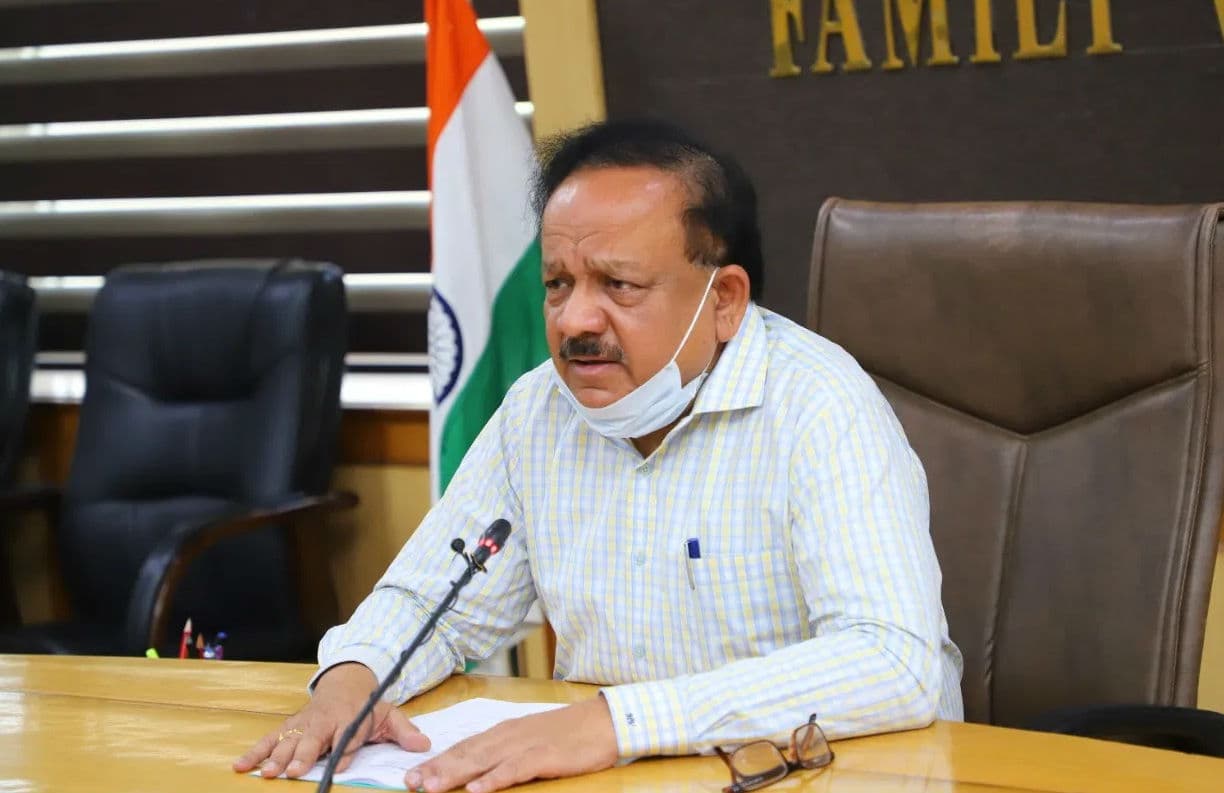 डॉ हर्षवर्धन ने केजरीवाल सरकार को लताड़ा, बोले - दिल्‍ली में छूट नहीं, सख्‍त एक्‍शन की दरकार