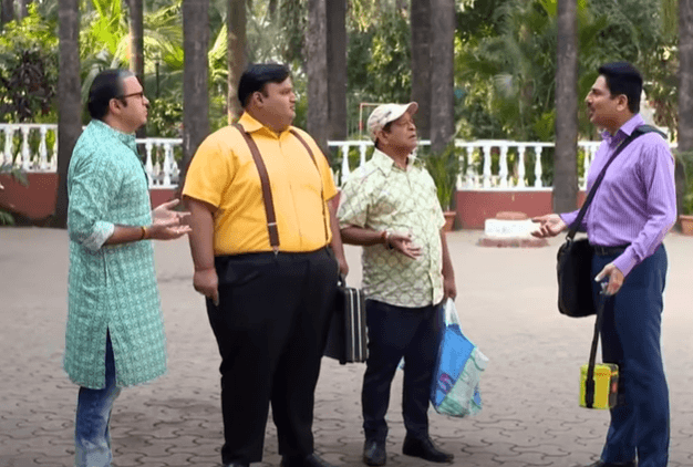 TMKOC: लंबे इंतजार के बाद तारक मेहता शो शुरू, पहले ही एपिसोड में भिड़े से नाराज हुए डॉ. हाथी TMKOC: लंबे इंतजार के बाद तारक मेहता शो शुरू, पहले ही एपिसोड में भिड़े से नाराज हुए डॉ. हाथी