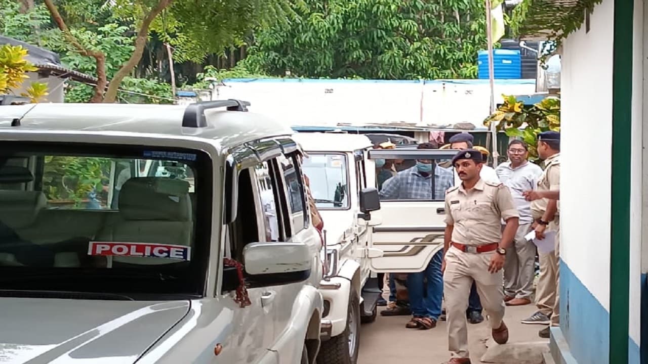 Jharkhand News : झारखंड कांग्रेस के निलंबित विधायकों के पास से बंगाल में कैश बरामदगी केस की होगी CID जांच Jharkhand News : झारखंड कांग्रेस के निलंबित विधायकों के पास से बंगाल में कैश बरामदगी केस की होगी CID जांच