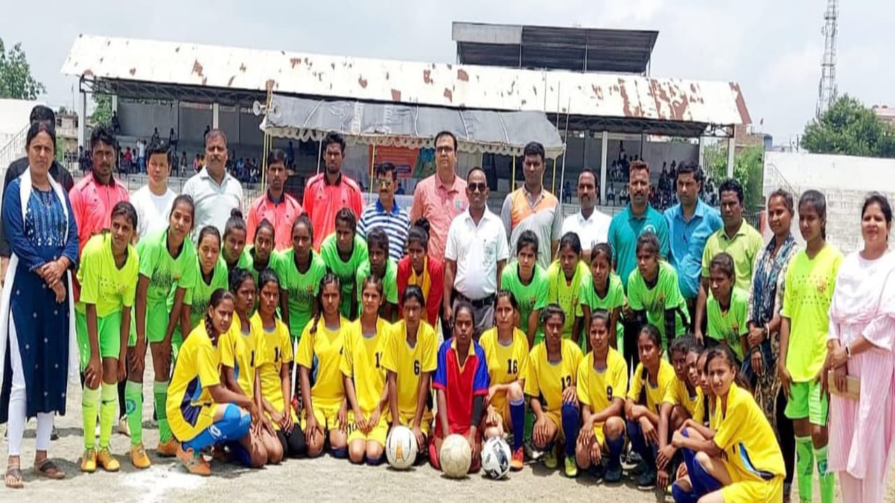 हजारीबाग में एक अगस्त से सुब्रतो कप फुटबॉल टूर्नामेंट, 7 जिलों से 21 टीमों के खिलाड़ी दिखाएंगे हुनर