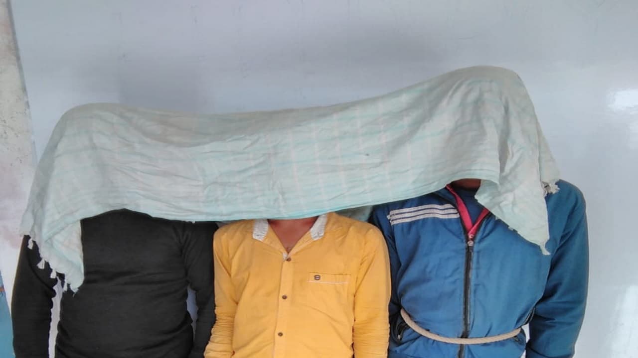 Jharkhand News: संतु राम हत्याकांड का खुलासा, नशे में धुत 3 युवकों ने मामूली बात पर कर दिया था मर्डर Jharkhand News: संतु राम हत्याकांड का खुलासा, नशे में धुत 3 युवकों ने मामूली बात पर कर दिया था मर्डर