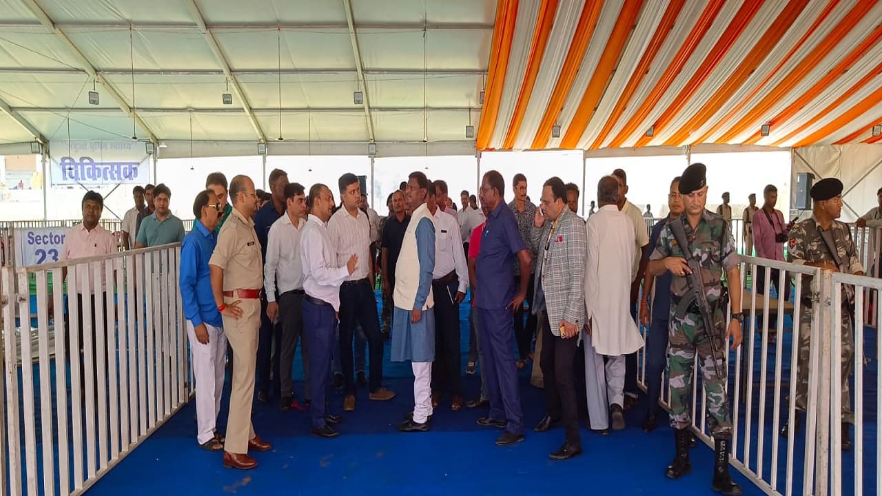 Jharkhand: अर्जुन मुंडा ने खूंटी के स्वास्थ्य मेला की तैयारी का लिया जायजा, 60000 मरीजों की होगी जांच