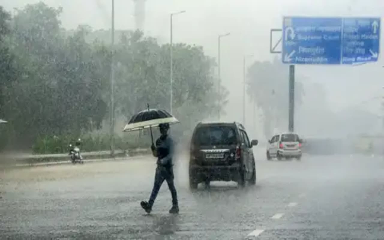 Weather Forecast LIVE: तिरुवनंतपुरम के कुछ हिस्सों में बारिश शुरू, यूपी में गर्मी, जानें बिहार, झारखंड का हाल