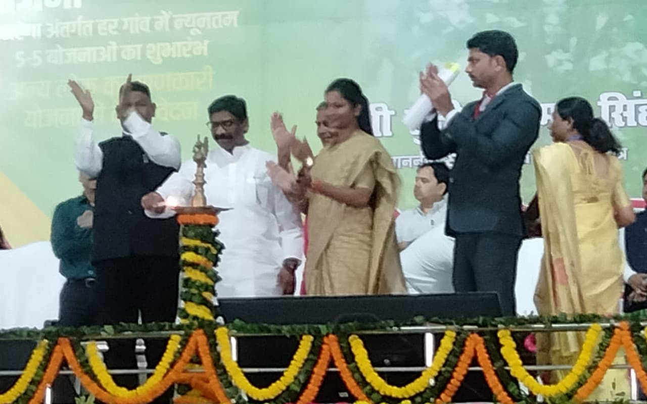 झारखंड में जल्द होगी 50 हजार शिक्षकों की बहाली, किशोरी समृद्ध योजना से जुड़ेंगी 9 लाख बच्चियां :CM हेमंत