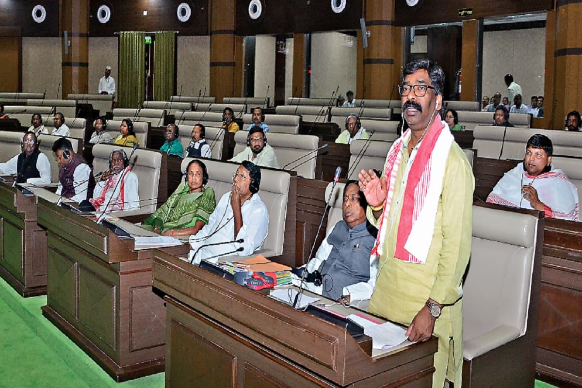 बजट सत्र के आखिरी दिन CM हेमंत की दहाड़, बोले-1932 है, और रहेगा, लंबी छलांग के लिए दो कदम पीछे आये हैं